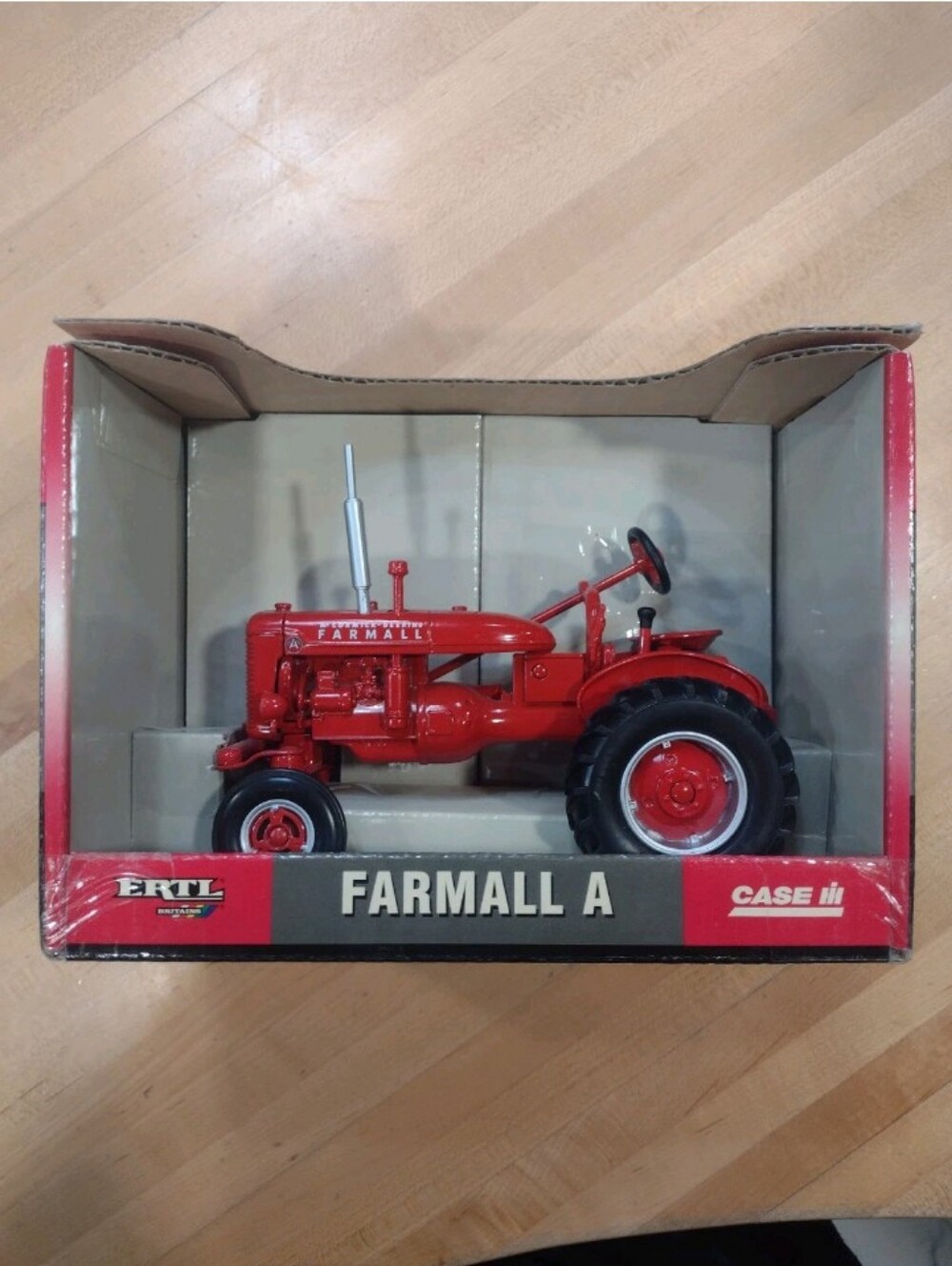 NEW Vintage Ertl Case IH McCormick Die Cast Farmall A Tractor 1/16 Scale #14177